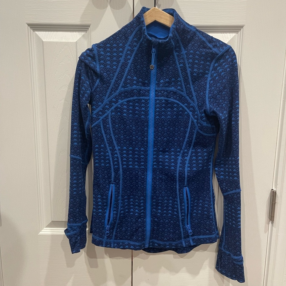 Lululemon size 6